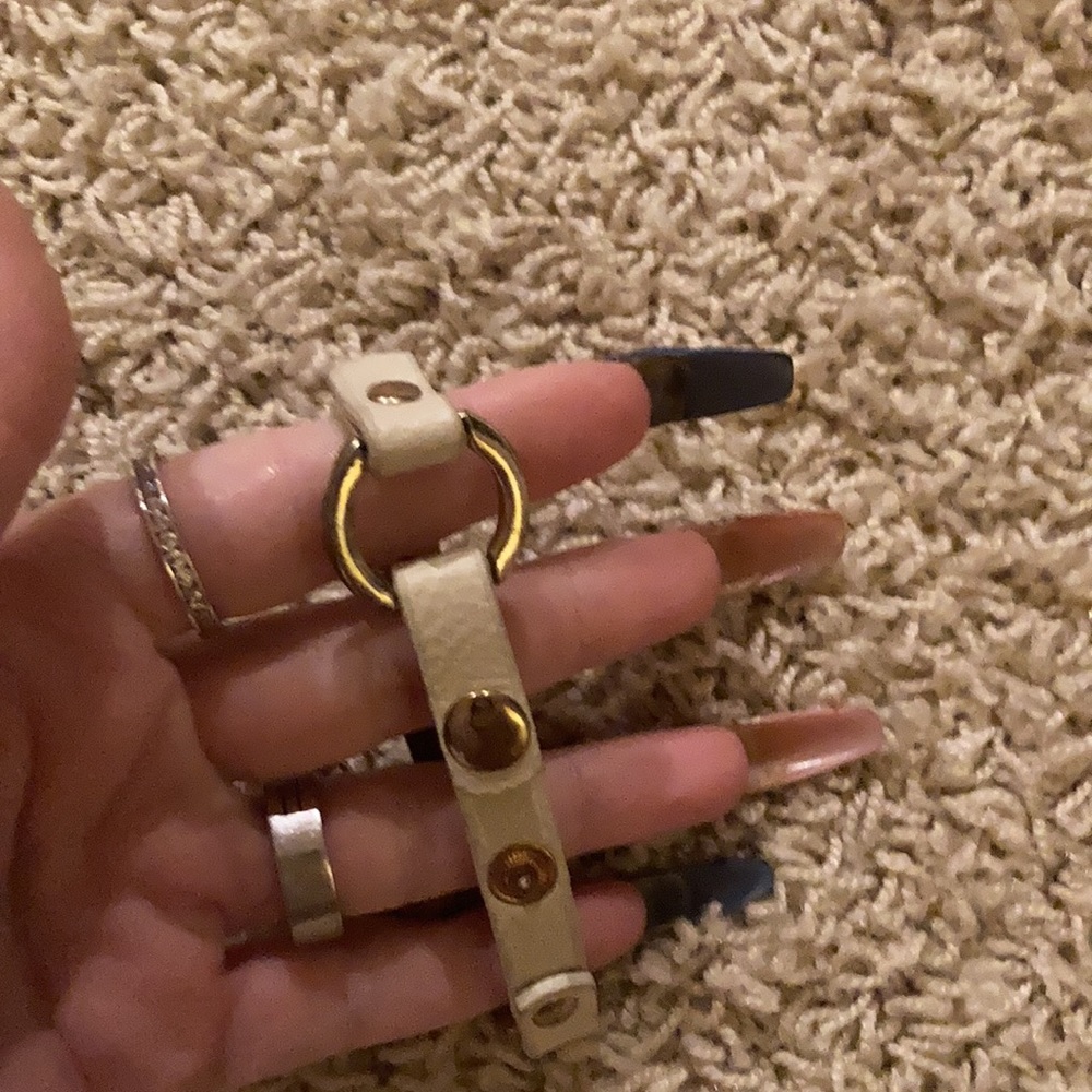 Cross bracelet. - Picture 3 of 3